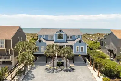 Image de Hobbs Realty - “Shore To Please” | Luxury Oceanfront w/ Saltwater Pool, Hot Tub & Elevator