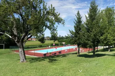Image de In the heart of nature Chalet without vis-a-vis separated by a green space from the swimming pool