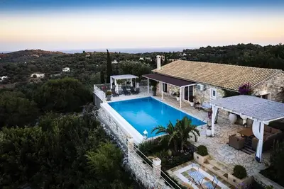 Image de Juniper House - Trois Chambres Villa, Couchages 7
