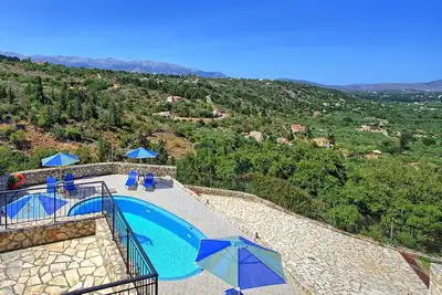 Image de Villa à Gavalochori avec 8 chambres à coucher, 16 couchages