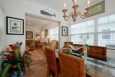 Image de Anna Maria Island 200 steps from the beach!