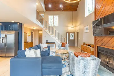 Image de Kiawah Home- Includes Bikes/14 min walk to Beach. 4 Bedrooms - 7 beds/ 2. 5 Bath