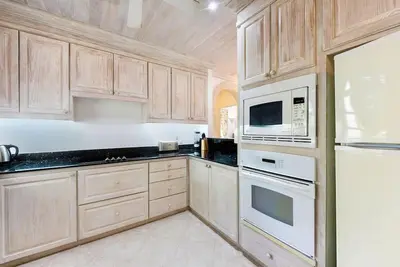 Wonderful Sea views and 90 seconds from the beach