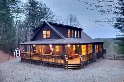 Image de Cozy Mountain Cabin, Game Rm, Movie Theater, Fire Pit! No Cleaning Fee!