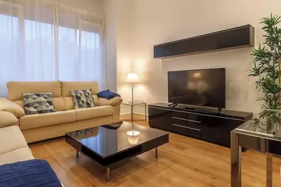 Konporte Renovated Apartment With Wifi and Garage