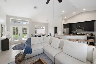 Image de Private, Spacious, Cozy & Clean! ! Close To Everything. Gulf Coast 20 Min Away 🏝