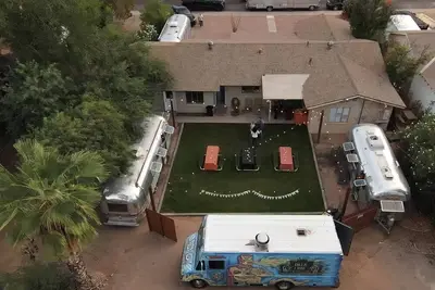 Image de Your Perfect Event Starts at Shady Grove · 2023 Remodel · Courtyard in Old Town
