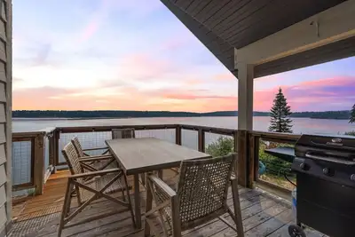 Image de Brownsville Bay Lookout - Spacious 4 Bedroom Home!