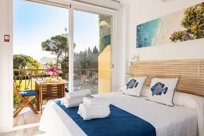 Image de Enjoy La Carihuela Beach at 4 Min. Terrace & Pool.