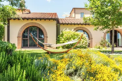 Image de Appartement dans un hôtel \"Villa Aquila\" avec piscine partagée, terrasse privée et Wi-Fi.