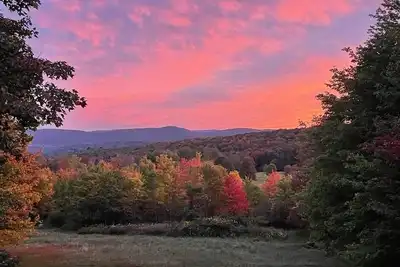 Image de Journey’s End:  A Peaceful Cabin Getaway in the Catskills