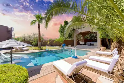 Image de Stunning Estate | Heated Pool | Spa | Game Room