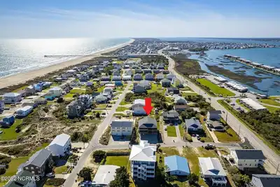 Image de New Rental - Sound & Ocean View Duplex - 2 Blocks from Beach!