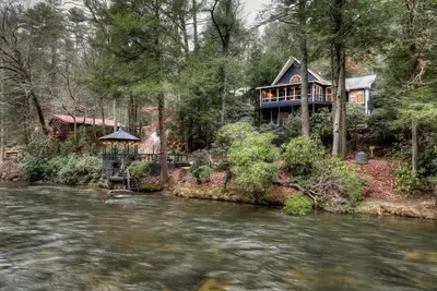 Image de Riverside Hideaway | Free Night Offer!