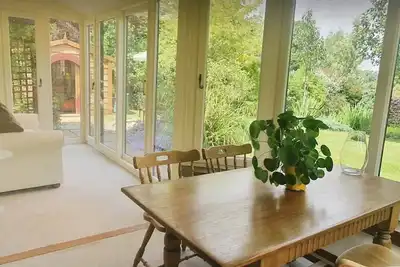 Image de Beautiful timber frame cottage, with English country garden.