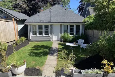 Image de Peaceful North End Home