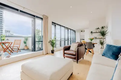 Image de Stunning 2 Bedroom Penthouse Apartment with Marina Views