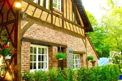 Image de Pretty Cottage in grounds of Chateau with heated pool