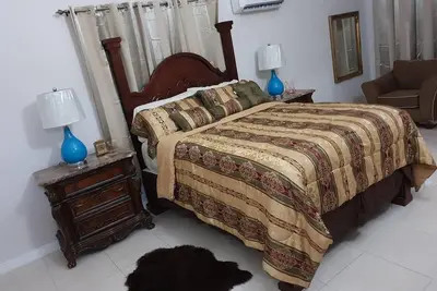 Image de Lovely 2-Bed Apartment in the New Kingston Area