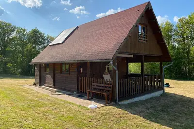 SunnySide Chalet, Ideal for 6 People. Relax in this tranquil setting