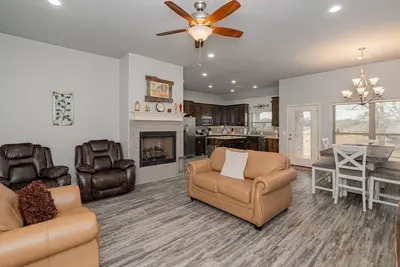 Image de 4Bdrm Internet Texoma Home Launch Nearby PetsCon