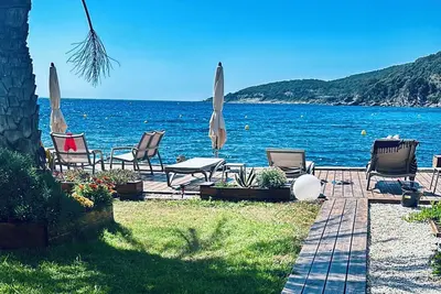 Image de Rez de Villa avec jardin et accès direct sur la plage - pieds dans l'eau -