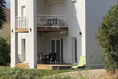 Joli appartement 1er etage dans maison récente - plage 5’ à pieds