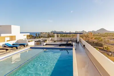 Image de Deluxe Cabo San Lucas 2 Bed Condo Steps to Beach!
