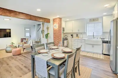 Image de Downtown Long Beach Home: Walk Everywhere!
