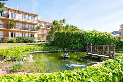 Image de The Gardens of Provence • Beautiful shoreline • Near sea