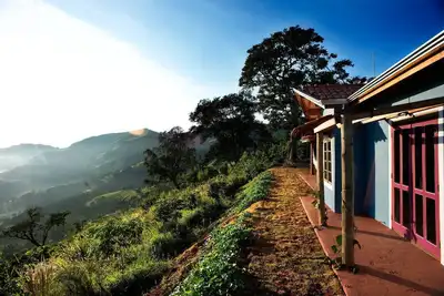 Image de Mountain house at 1, 500m altitude - Sustainability and isolation