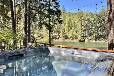 Image de Jack's Cabin-River, Hot Tub, Wifi, Bbq, 4wd, Dogs