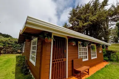 Image de Cabaña Emperador – The place for Quetza lovers!