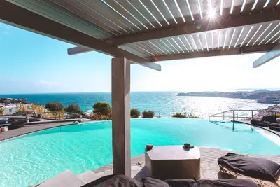 Image de Villa 9 - Spacious, Sea View, Shared Pool, Gym, Bar