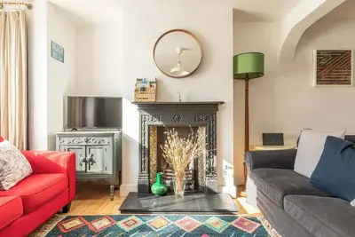 Image de Painter Cottage by Whitstable Seaside