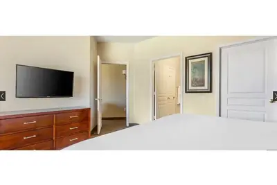 Image de Walking distance to Wm open, Hilton 2 Bedroom/2Bath Condo