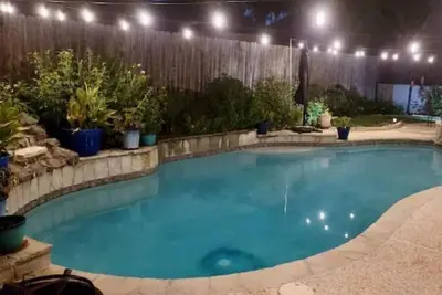 Image de Family Fun Pool Game Rm Arcade fast Wi-Fi Fire Pit Pet Friendly!
