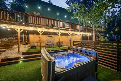 Image de PineDenCabin: HotTub+Arcade+FirePit+Ev Charger