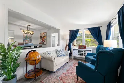 Image de Captain's Chest - 5 min to beach - 2bed 2bath Whole house