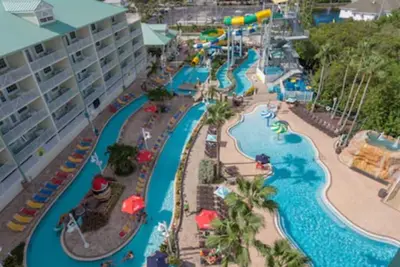 Image de Rare waterfront 2Bd/2Ba, 2 Balcony Top Floor End Unit w/4 Daily Waterpark Passes