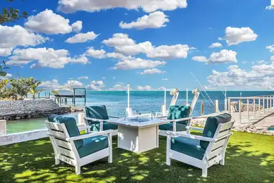 Image de 4 Bedroom 3 Bath Amazing Marathon Gulf Front Sunset Property