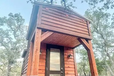 Image de Glorious 1 Lake Eastland Glamping Tiny Town Love Byrd