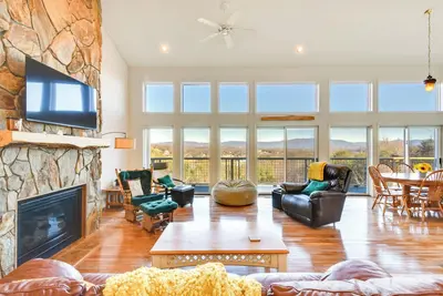 Image de Pet-Friendly Hiawassee Property 1 Mi to Lake!