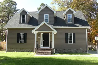Image de Relaxing 5 bdrm nice outdoor covered porch