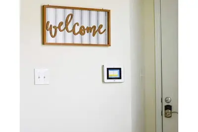Image de Elegant and cozy 3 bedroom/2 full bath new home