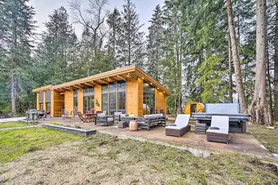 Image de Gold Bar Cabin on Skykomish River: Heated Swim Spa