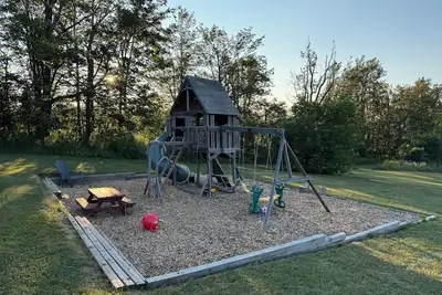 Image de Hill House: Cozy rural cottage with scenic views