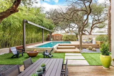 Image de Zilker Paradise Found (w Pool & Downtown Skyline View)