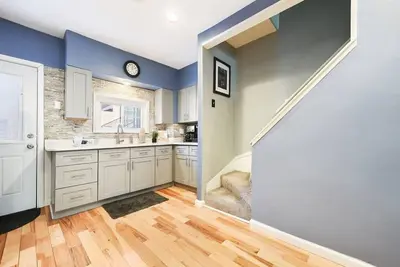Image de Pet Friendly, Central Lawrenceville Rowhouse!