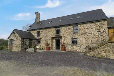 Image de Plas Glan Yr Afon, luxury holiday cottage, with hot tub in Llangernyw
